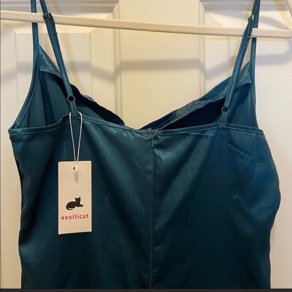 NWT Size M Green Cowl Neck Slip Dress with Adjustable Straps - Picture 4 of 6